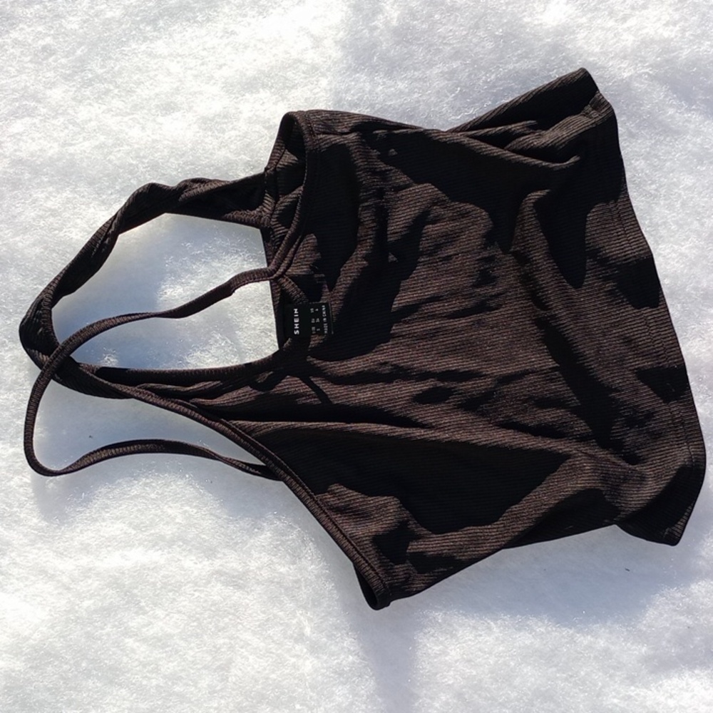 Black asymmetric top